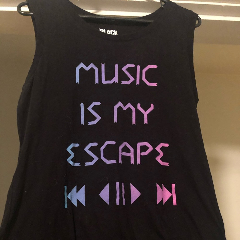 Graphic tank!